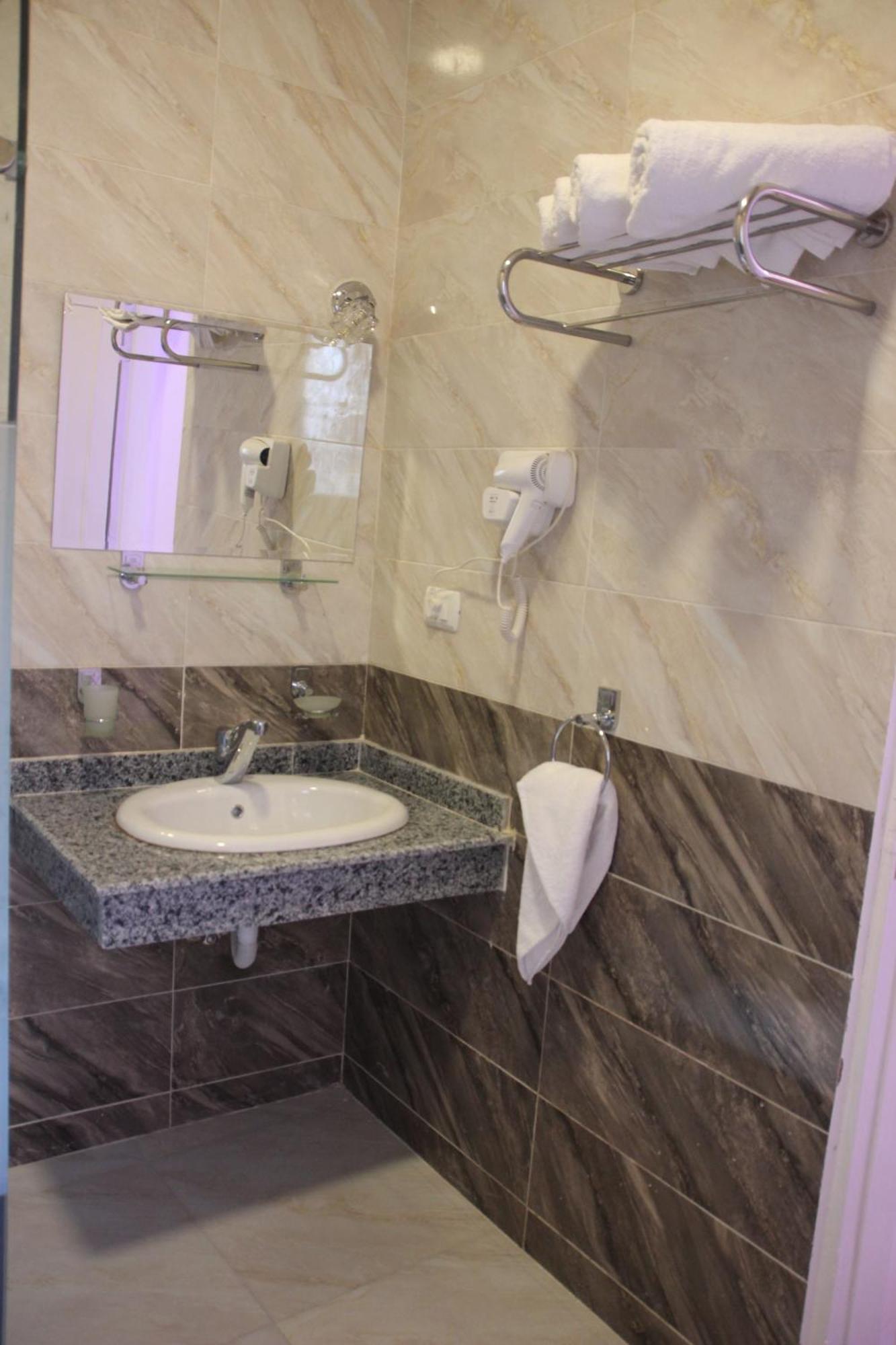 Farida Pyramids Boutique Hotel Kafret el-Gabal Eksteriør bilde