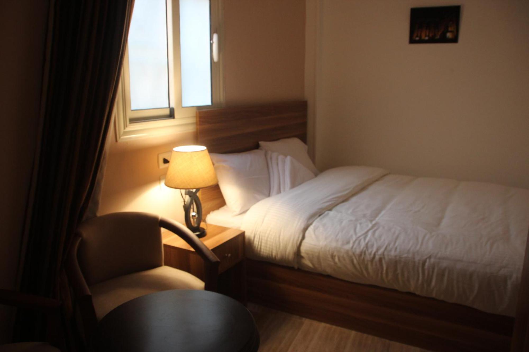 Farida Pyramids Boutique Hotel Kafret el-Gabal Eksteriør bilde