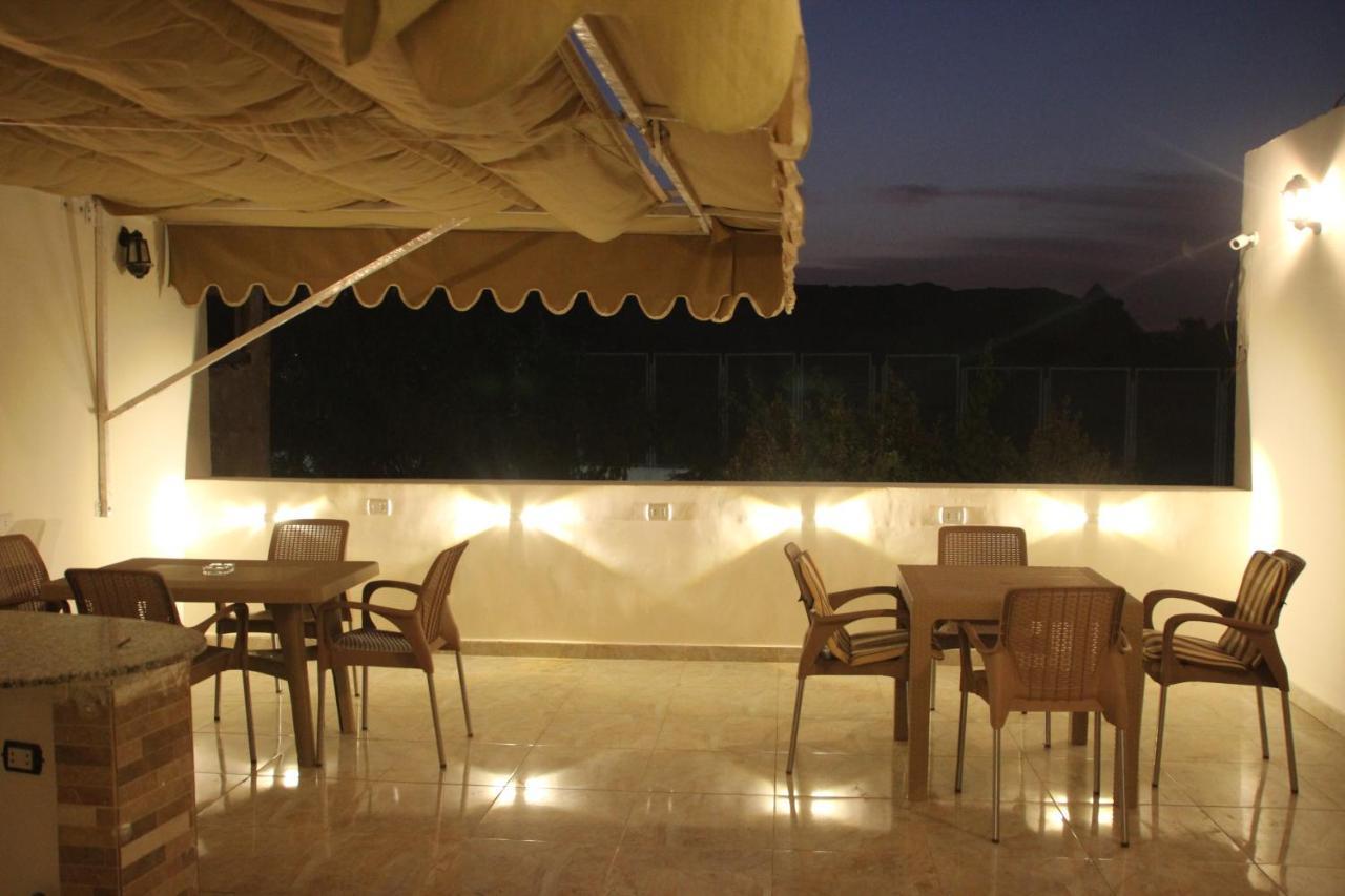 Farida Pyramids Boutique Hotel Kafret el-Gabal Eksteriør bilde